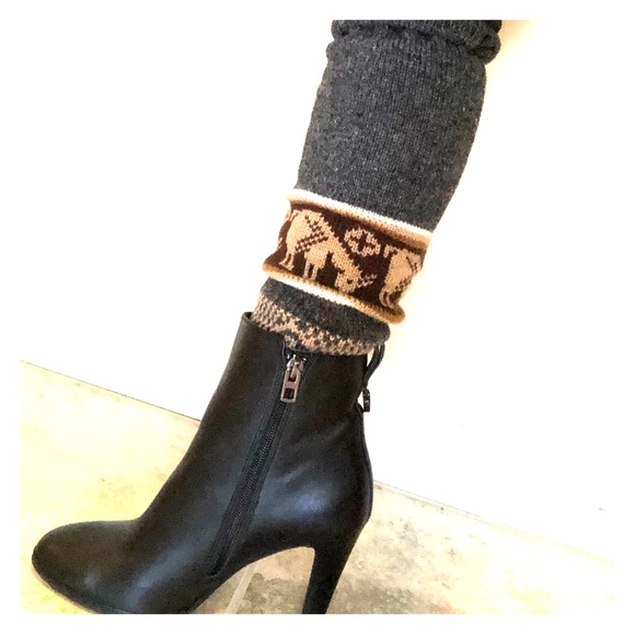 Other - Stylish leg warmers